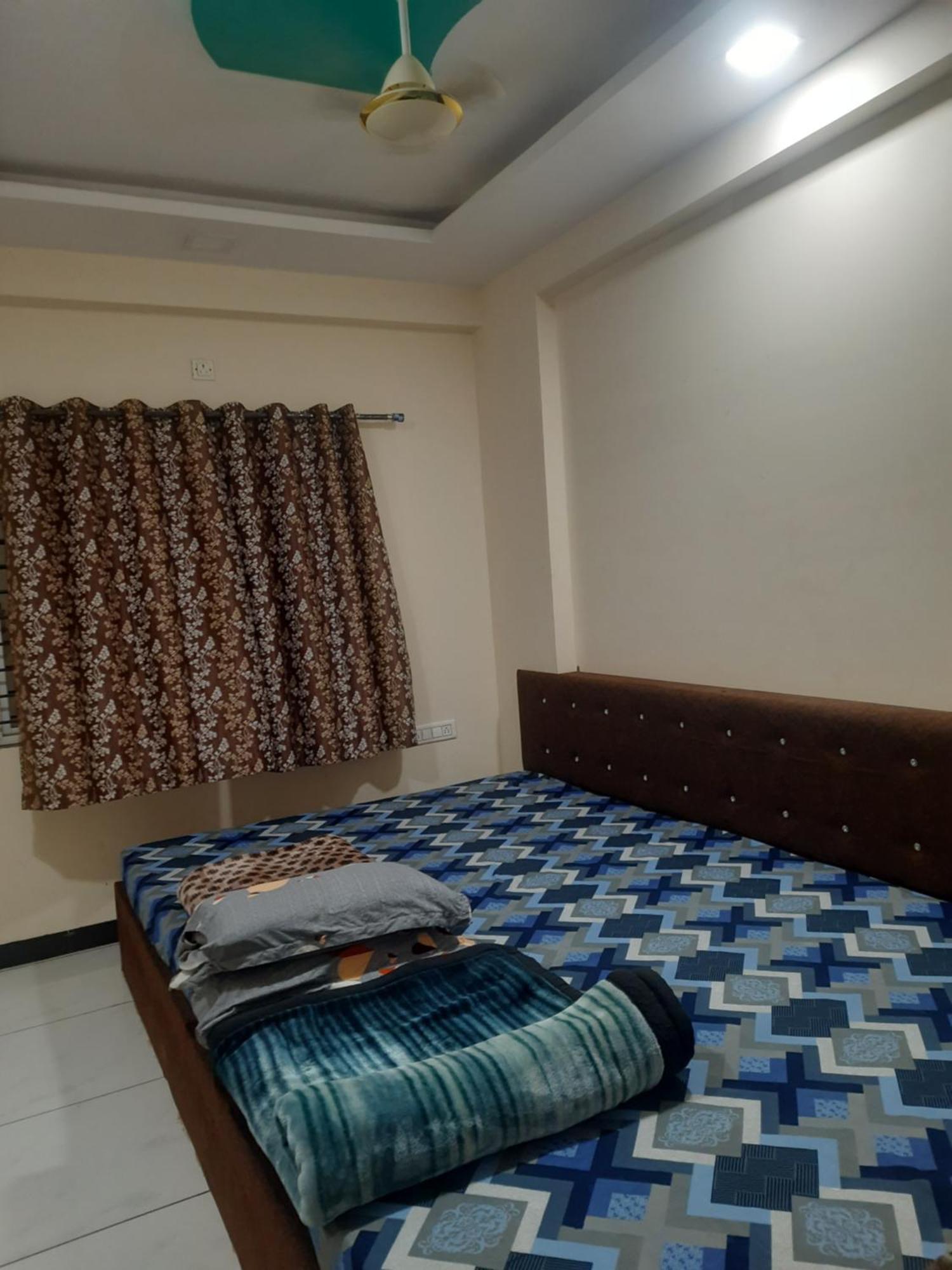Hanumant Kripa Geust House Only For Family Удджайн Экстерьер фото
